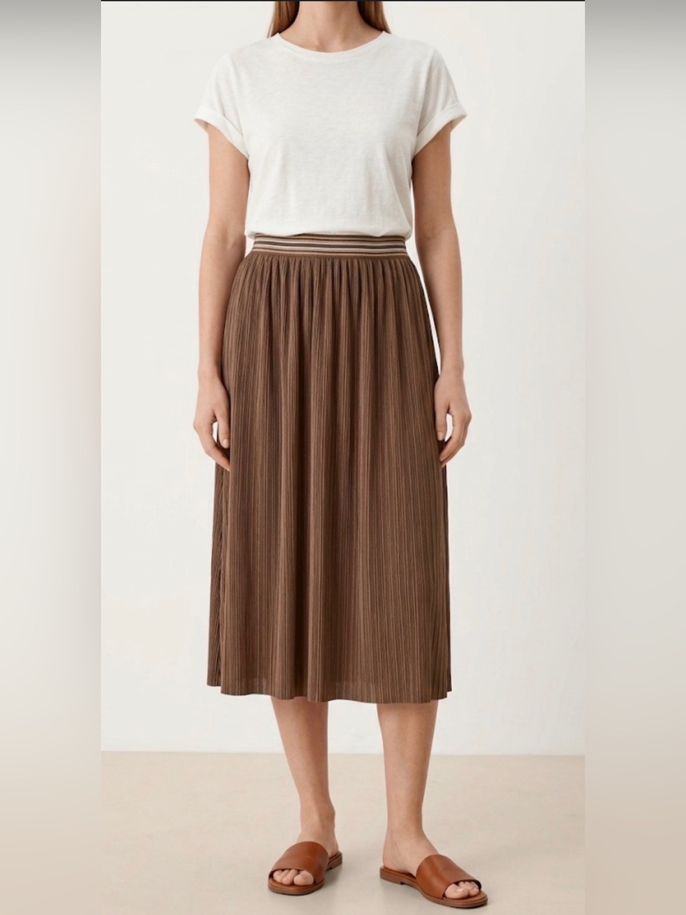 NWT Elegant Pleated Maxi Skirt With Elastic Waist
